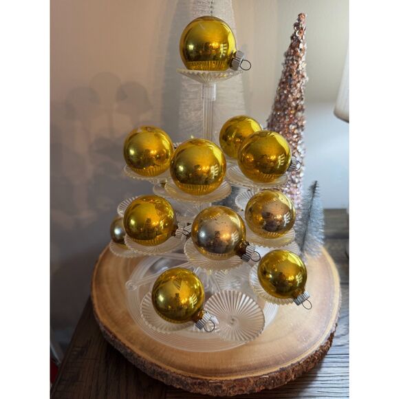 Vintage Shiny Bright gold ornaments set of 12 with box - Picture 6 of 7